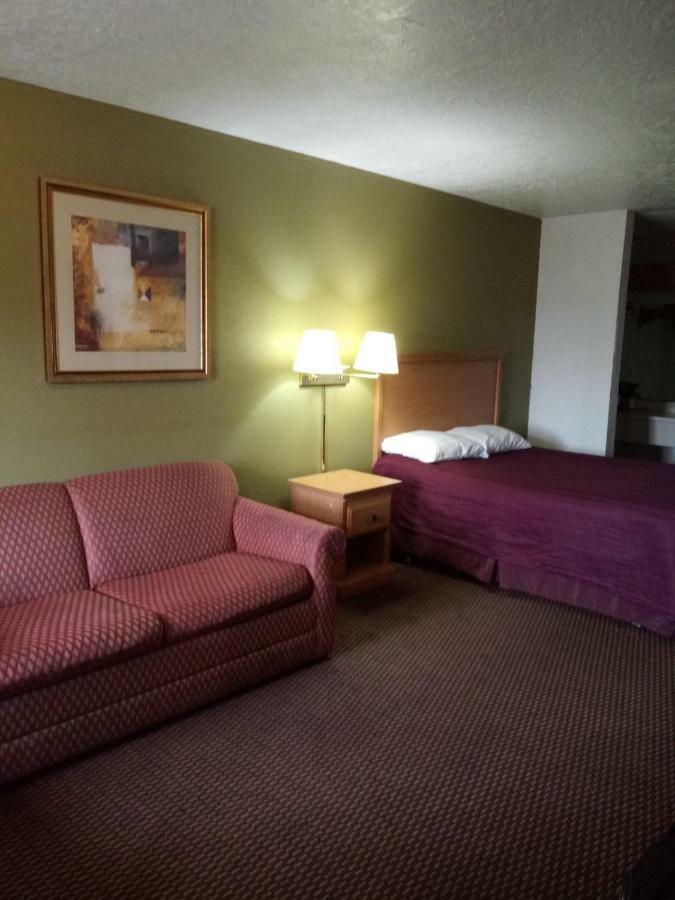 Centralia Inn Bagian luar foto